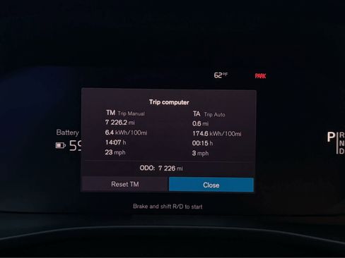 Used 2024 Volvo XC40 Recharge Plus w/ Protection Package Premier image 4