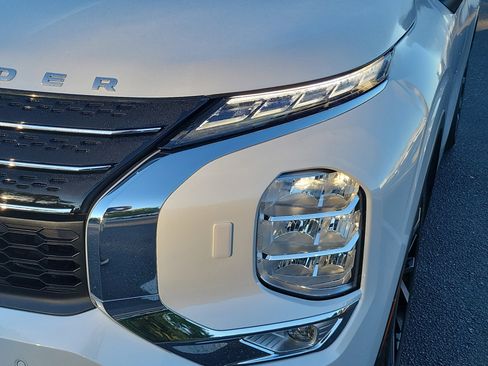 Used 2024 Mitsubishi Outlander SEL image 9