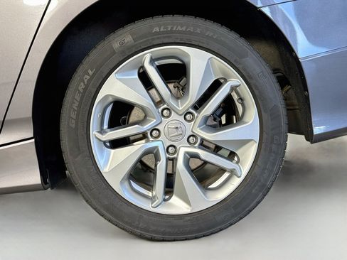 Used 2018 Honda Accord LX image 29