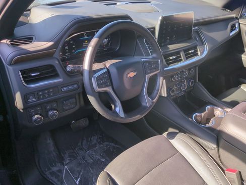 Certified 2024 Chevrolet Suburban Premier w/ Premium Package image 10