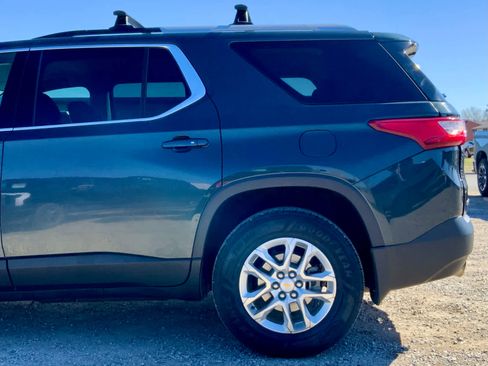 Used 2018 Chevrolet Traverse LT image 11