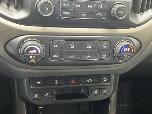 Used 2018 Chevrolet Colorado Z71 image 19