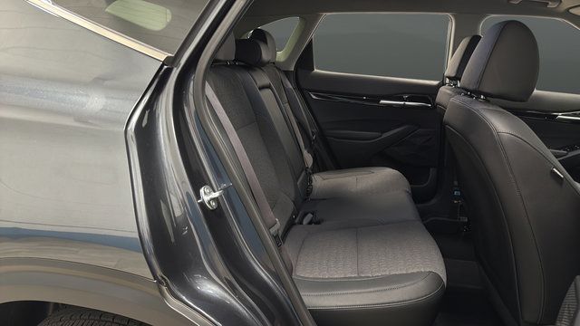 Used 2025 Kia Seltos X-Line AWD/4WD image 23