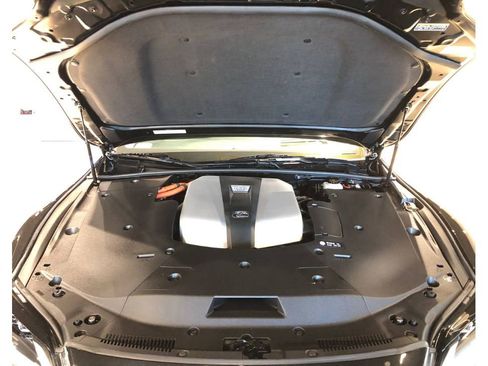 Used 2021 Lexus LS 500h image 4