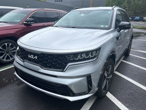 Used 2022 Kia Sorento S FWD image 3