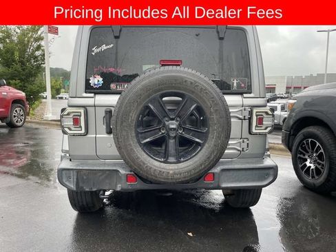 Used 2019 Jeep Wrangler Unlimited Sahara w/ Safety Group AWD/4WD image 6