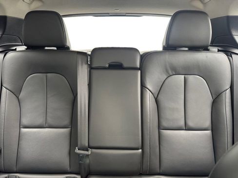 Certified 2025 Volvo XC40 B5 Core AWD/4WD image 23