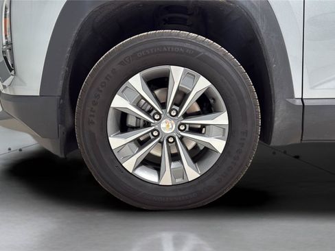Used 2025 Chevrolet Equinox LT FWD image 32