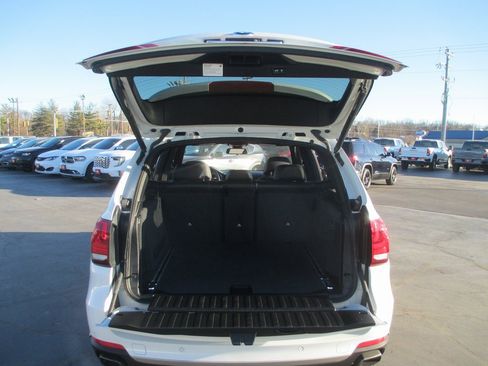 Used 2018 BMW X5 xDrive50i w/ M Sport Package image 6