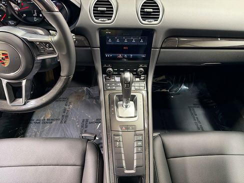 Used 2024 Porsche 718 Cayman image 18