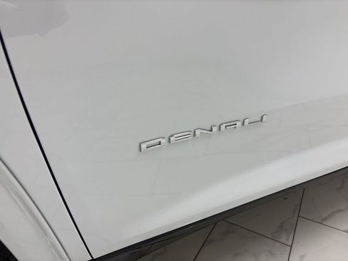New 2026 GMC Acadia Denali w/ Super Cruise Package FWD image 33