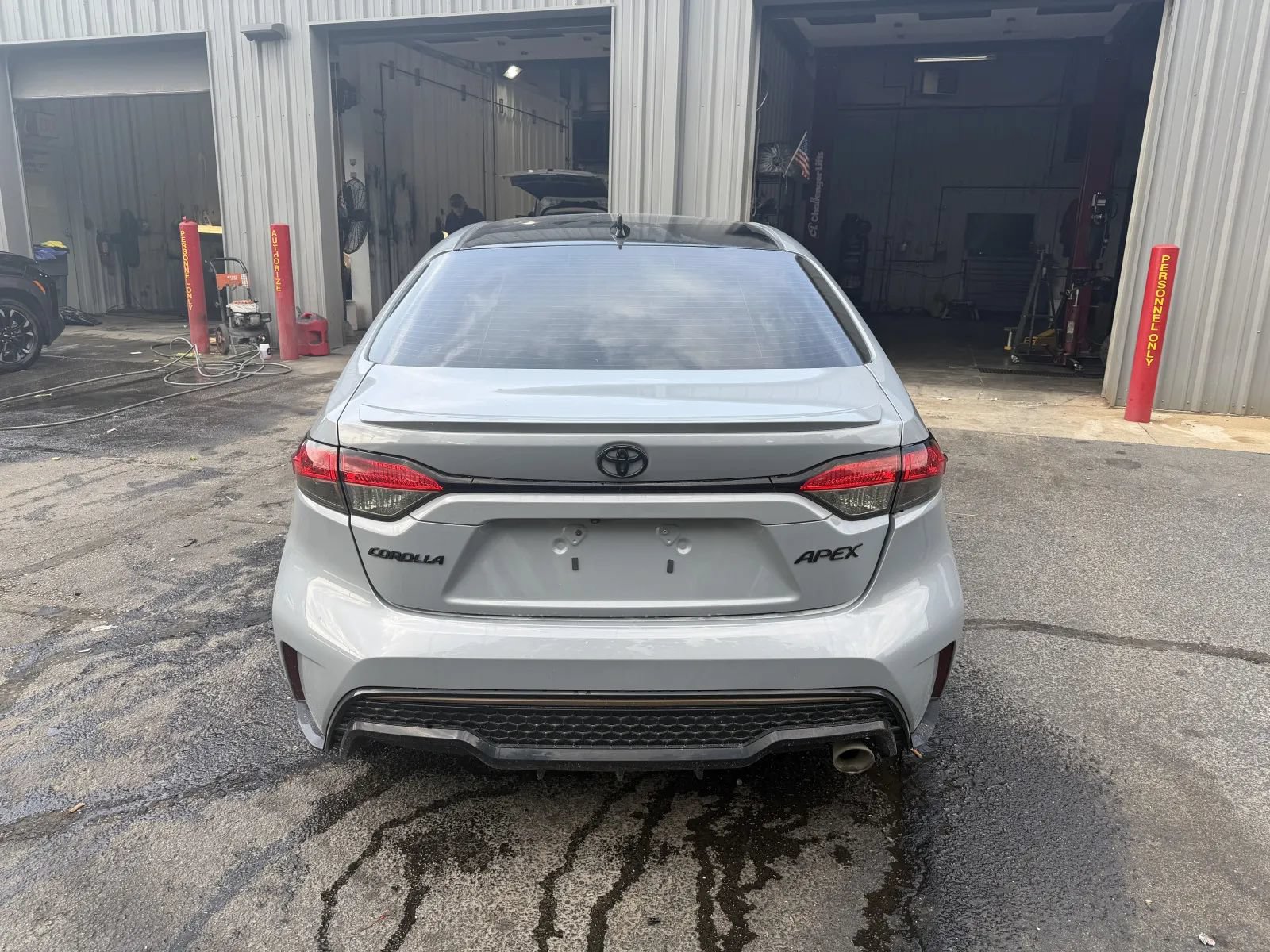 Used 2022 Toyota Corolla SE w/ Carpet Mat Package (TMS) FWD image 3