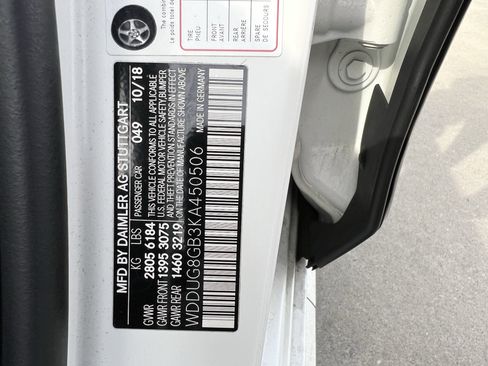 Used 2019 Mercedes-Benz S 560 4MATIC Sedan image 36