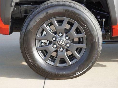 Used 2026 Toyota 4Runner SR5 AWD/4WD image 10