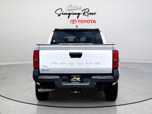 Used 2024 Toyota Tacoma SR AWD/4WD image 5