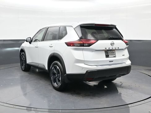 New 2025 Nissan Rogue SV image 5