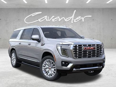 New 2026 GMC Yukon XL Denali w/ Denali Reserve Package AWD/4WD image 7
