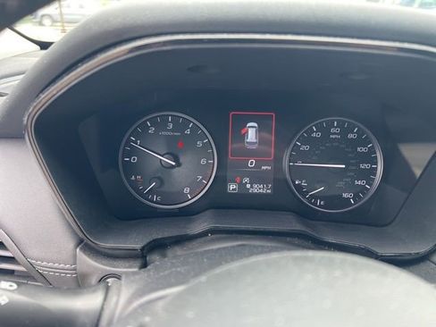 Used 2023 Subaru Outback Premium image 8