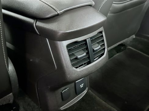 Used 2016 Ford Fusion Energi SE FWD image 26
