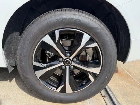 New 2026 Volvo XC60 B5 Core AWD/4WD image 4