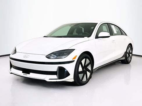 Used 2024 Hyundai Ioniq 6 SE AWD/4WD image 3