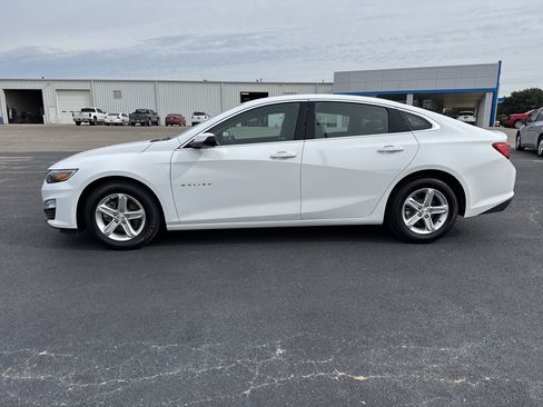 Used 2023 Chevrolet Malibu LS w/ Driver Confidence Package image 2