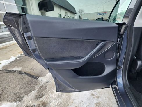 Used 2023 Tesla Model Y Long Range image 11