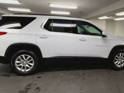 Used 2019 Chevrolet Traverse LT FWD image 9
