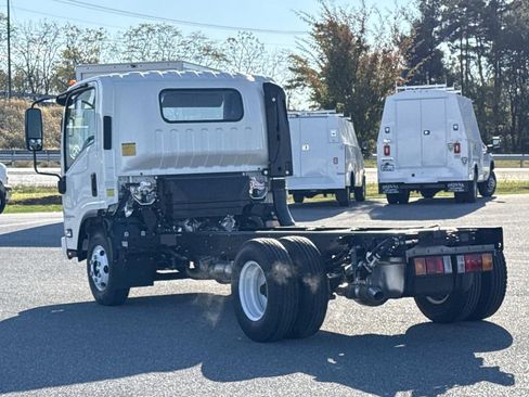 New 2025 Chevrolet Low Cab Forward RWD image 13