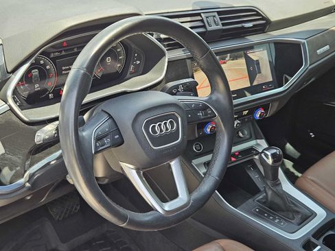 Used 2022 Audi Q3 2.0T Premium Plus w/ Premium Plus Package AWD/4WD image 2