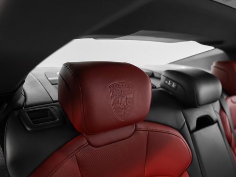 Used 2023 Porsche Taycan image 27