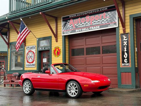 Used 1990 MAZDA MX-5 Miata RWD image 1
