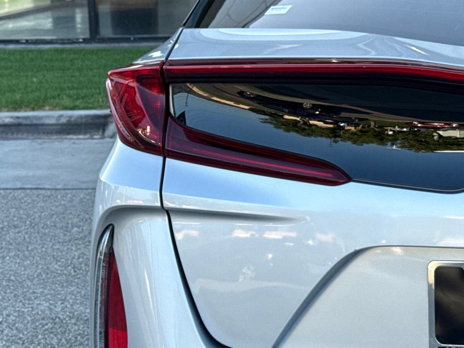 Used 2020 Toyota Prius Prime XLE FWD image 10