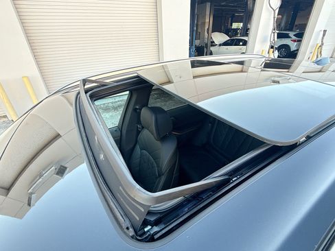 Used 2024 BMW X5 xDrive50e w/ Premium Package image 17