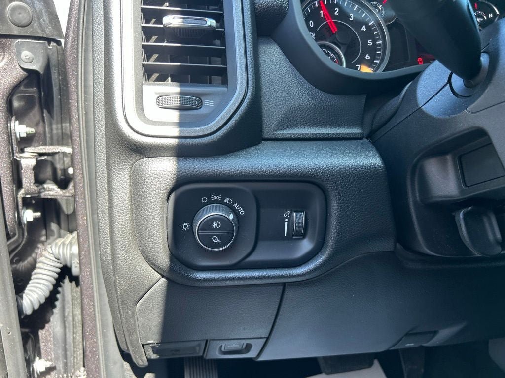 Used 2025 RAM 2500 Tradesman AWD/4WD image 13