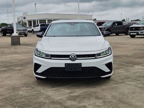 Used 2025 Volkswagen Jetta Sport FWD image 8