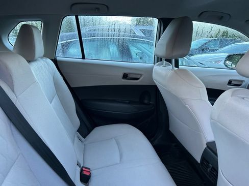 Used 2024 Toyota Corolla Cross L AWD/4WD image 11