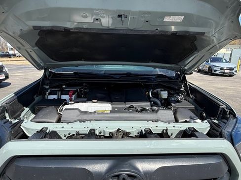 Used 2025 Toyota Tundra SR5 w/ SR5 Premium Package image 25