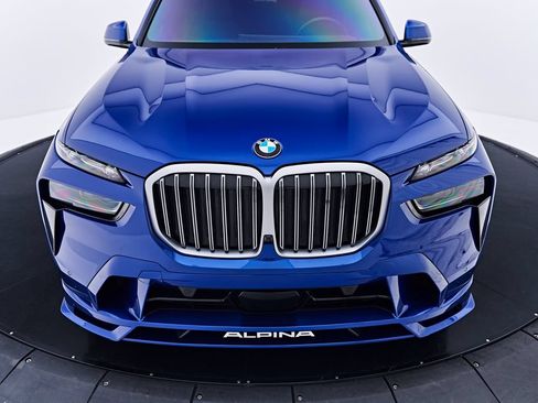 Used 2025 BMW ALPINA XB7 AWD/4WD image 17
