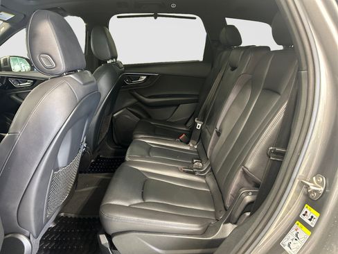 Used 2017 Audi Q7 3.0T Premium Plus w/ Premium Plus Package AWD/4WD image 13