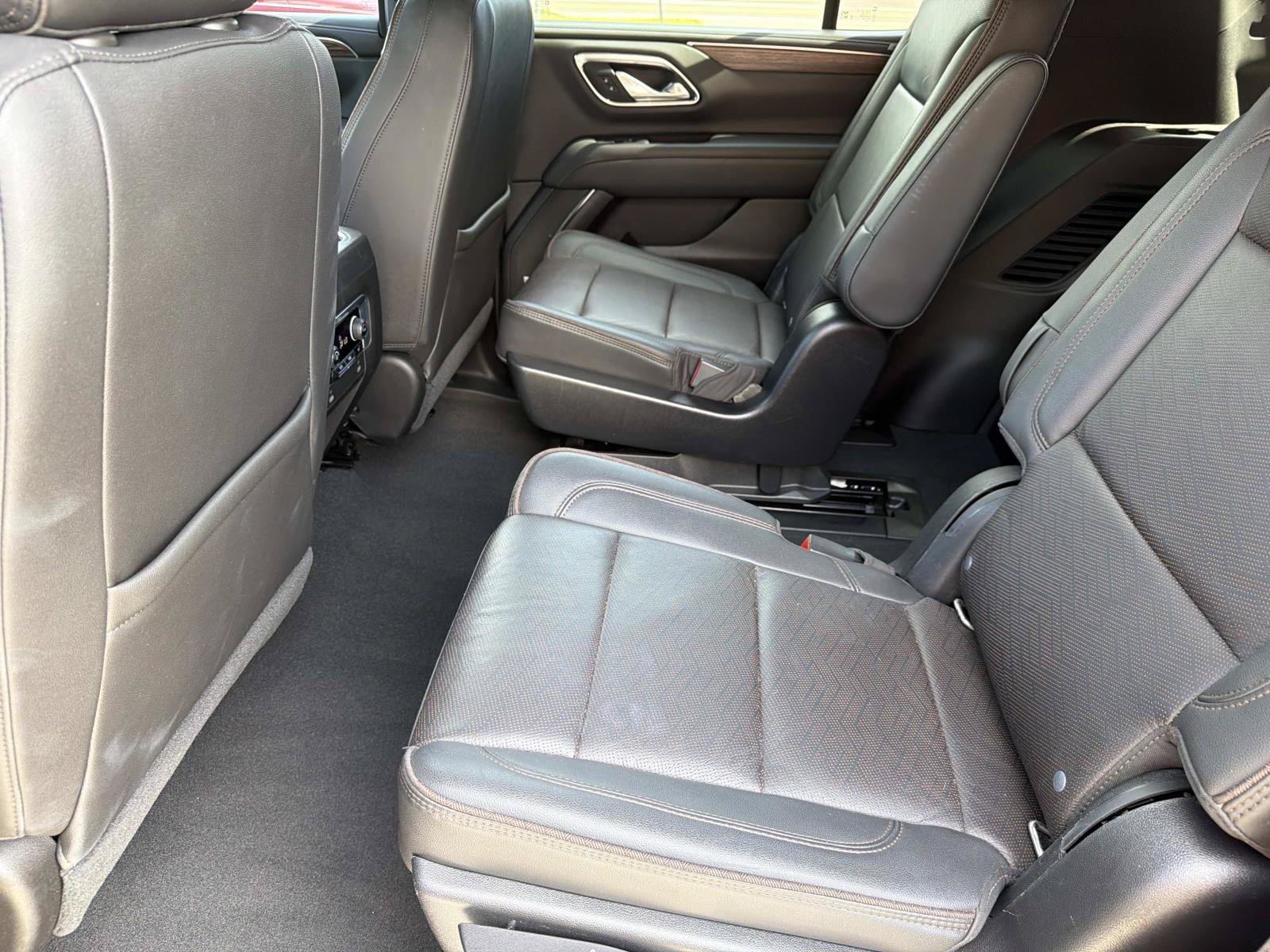 Used 2021 Chevrolet Tahoe High Country RWD image 13