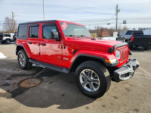 Used 2018 Jeep Wrangler Unlimited Sahara image 18