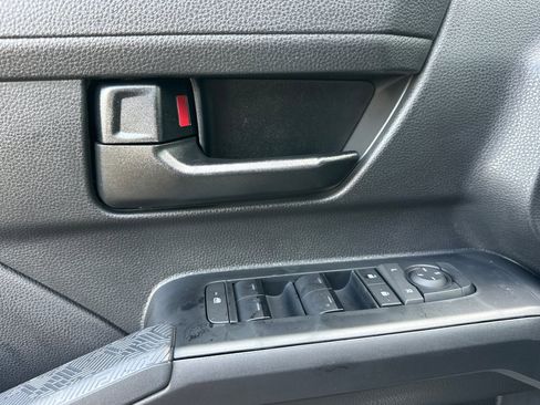 New 2025 Toyota Tacoma SR5 image 9