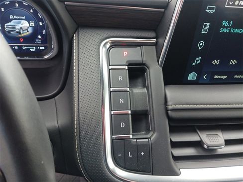 Used 2023 Chevrolet Tahoe Premier image 38