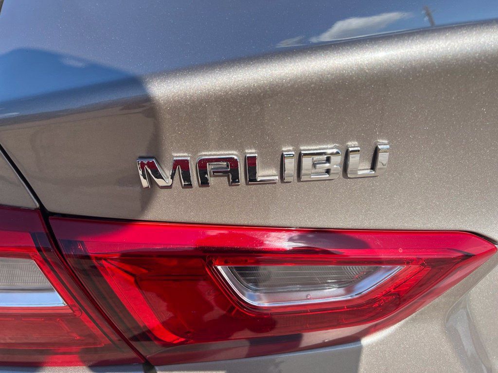 Used 2024 Chevrolet Malibu LT FWD image 12