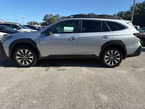 Used 2025 Subaru Outback Limited w/ Popular Package #2 AWD/4WD image 2