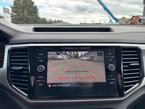 Used 2022 Volkswagen Atlas SEL Premium AWD/4WD image 16