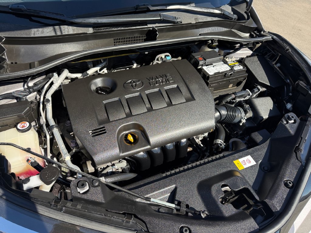 Used 2019 Toyota C-HR XLE FWD image 32