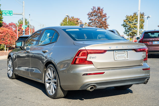 Used 2019 Volvo S60 T5 Momentum w/ Premium Package FWD image 5