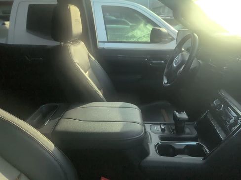 Used 2023 GMC Sierra 1500 AT4 w/ AT4 Premium Package image 2